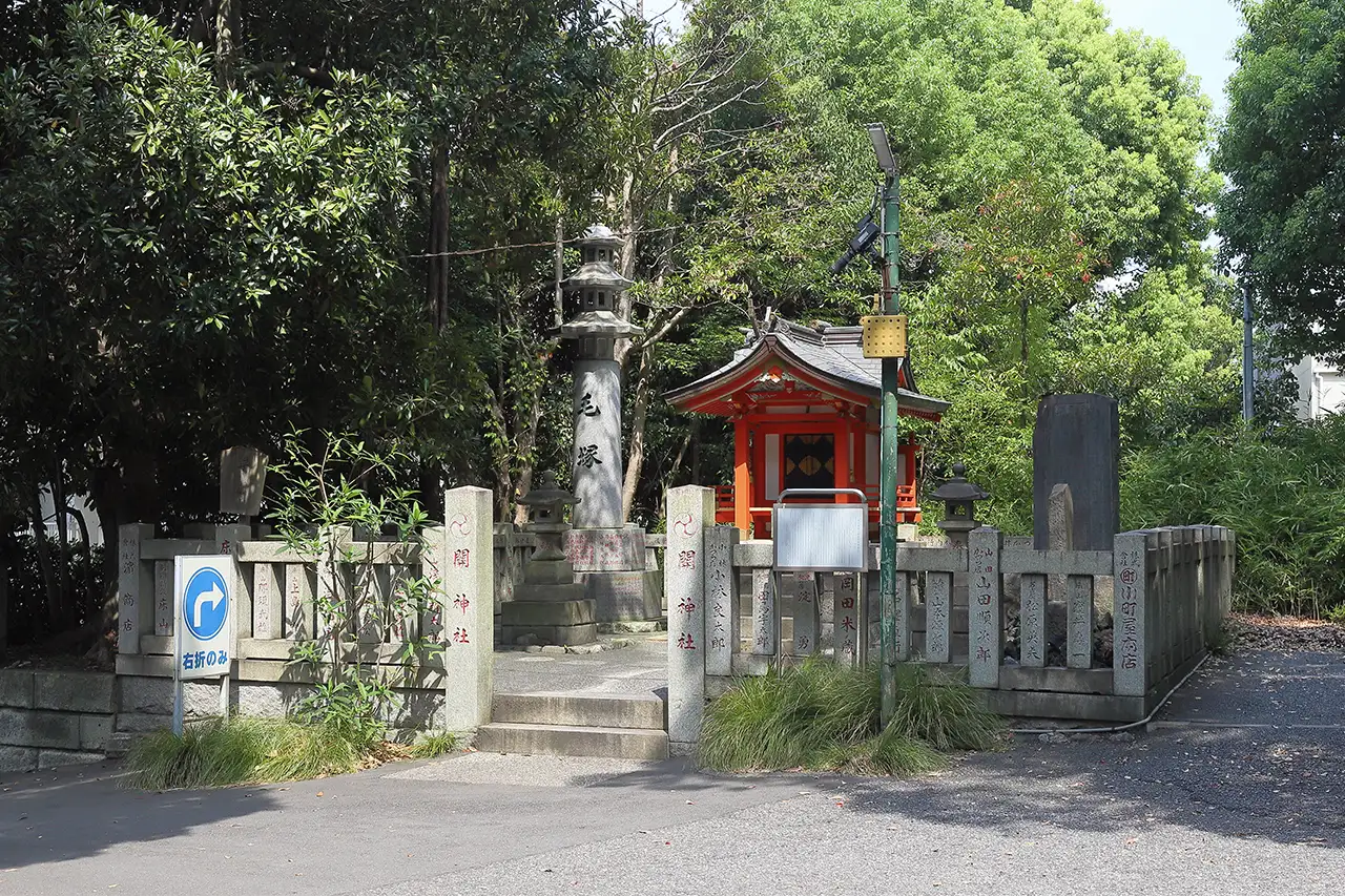 関神社 斜め