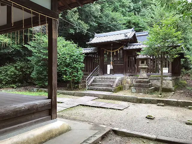 蝉丸神社